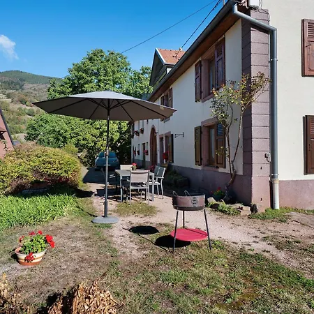 Sur Le Mont - Chez Mireille Hébergement de vacances *